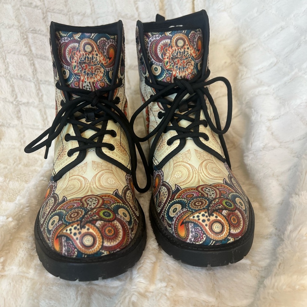 Paisley Patterned Women's Boots
